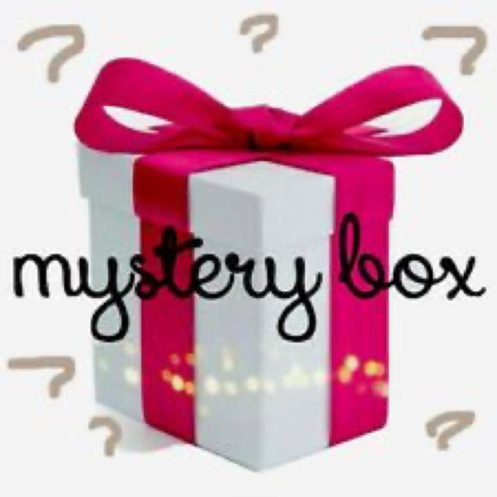 📦❤️ Mystery Valentine’s Day Box